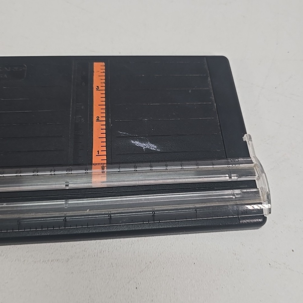 Fiskars Paper Trimmer 12" Portable Craft Cutter With Ruler Guide - Picture 5 of 10